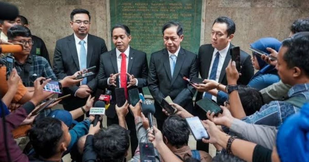 Survei dan Bencana Menempatkan Menhut–Menteri Lingkungan Hidup di Radar Reshuffle