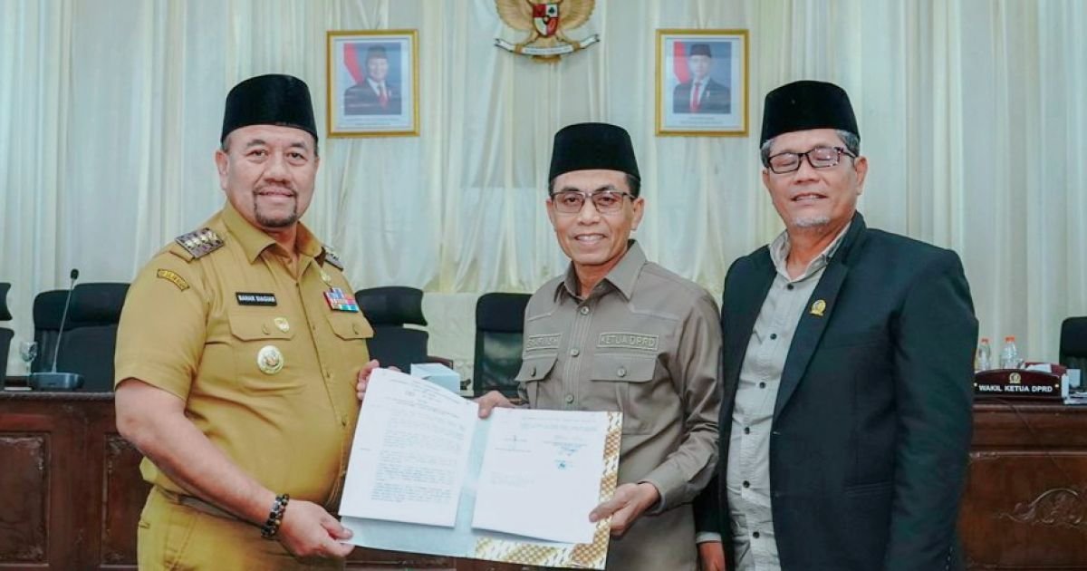 Bupati Batu Bara Hadiri Rapat Paripurna Pendapat Akhir Fraksi terhadap Tiga Ranperda