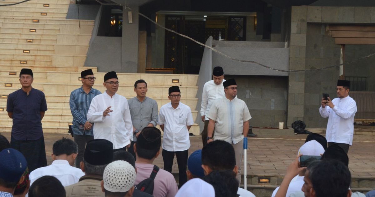 Bupati Bogor Perdana Laksanakan Salat Subuh Berjamaah di Masjid Raya Nurul Wathon Pakansari