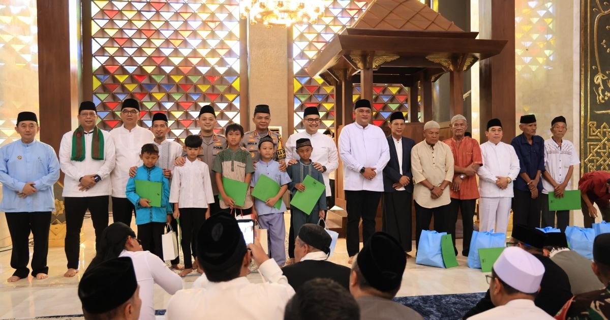 Bupati Bogor Gelar Doa Bersama dan Santuni 1.200 Anak Yatim dan Lansia di Refleksi Akhir Tahun 2025
