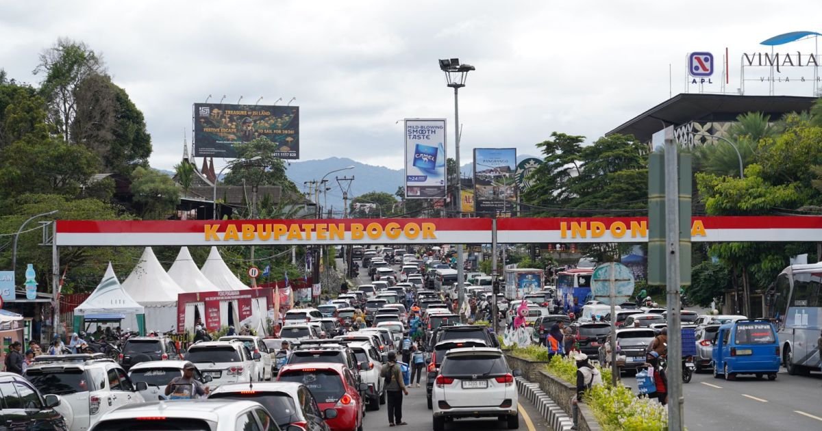 Polres Dan Pemkab Bogor Terapkan Car Free Night (CFN) di Jalur Puncak Saat Malam Tahun Baru 2026