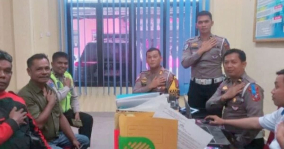 Kasat Lantas Polres Batu Bara AKP Simon Simatupang Jalin Silaturahmi Bersama Jurnalis