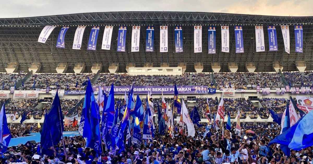 Darurat Demokrasi: Denny Charter Ungkap Landasan Hukum Pembubaran Parpol Pengkhianat Reformasi