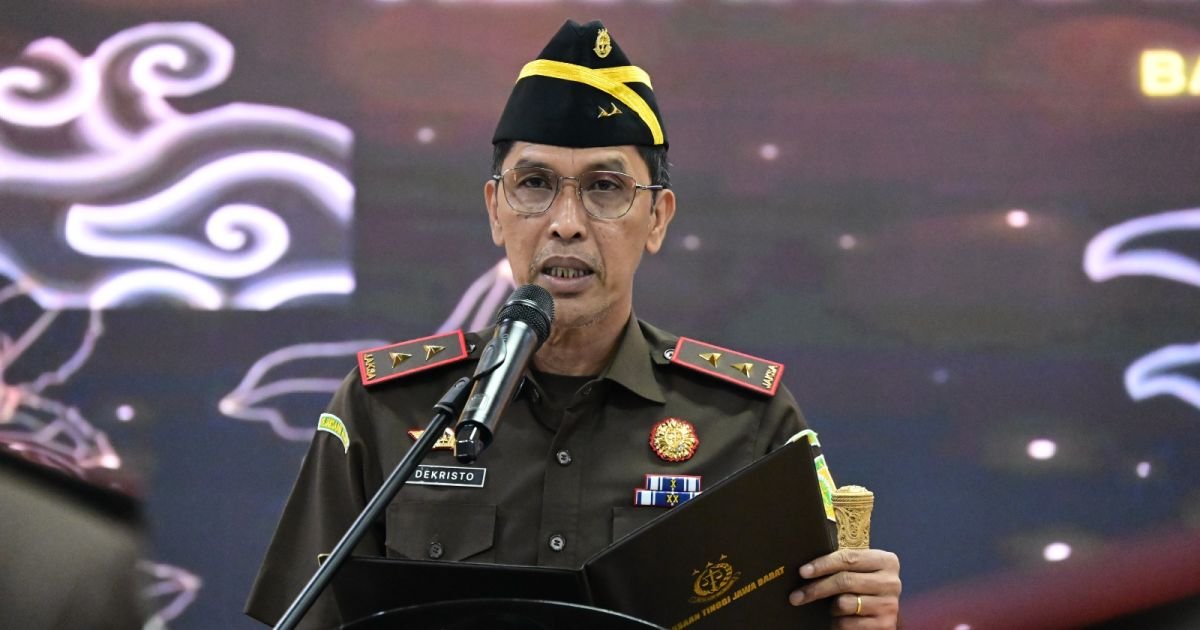 Kajati Jabar Lantik Kajari Kota Tasikmalaya dan Kajari Kabupaten Bekasi dan Kajari Cimahi