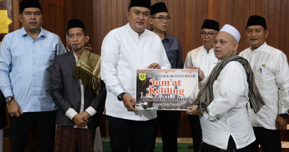 Rudy Susmanto Realisasikan Bantuan Rp.100 Juta Untuk Masjid Besar Kecamatan