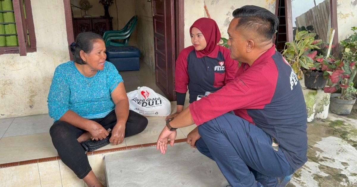 Artha Graha Peduli Dan GulaVit Bantu Warga Medan Dapatkan Sembako Murah