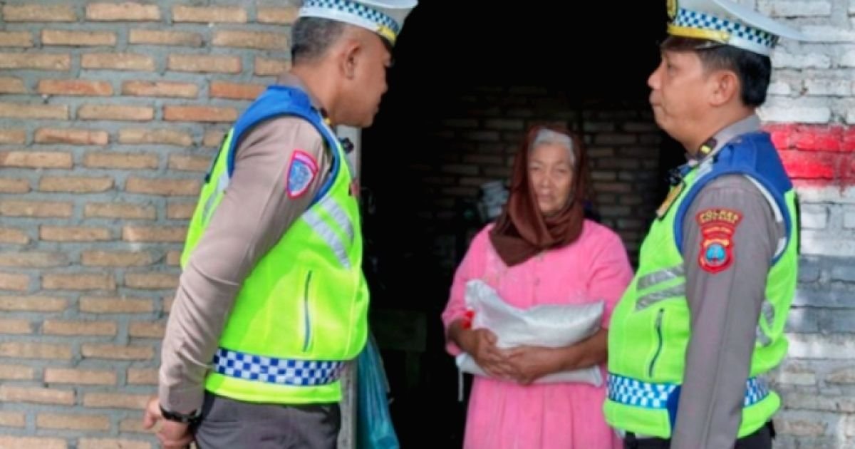 Satlantas Polres Batu Bara Gelar Baksos Jumat Berkah