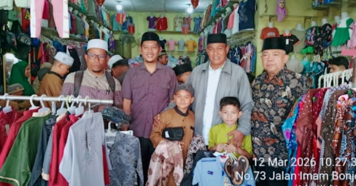 Sambut Hari Raya Idul Fitri 1447 H Baznas Batu Bara Ajak Penghuni Panti Asuhan Beli Baju Baru