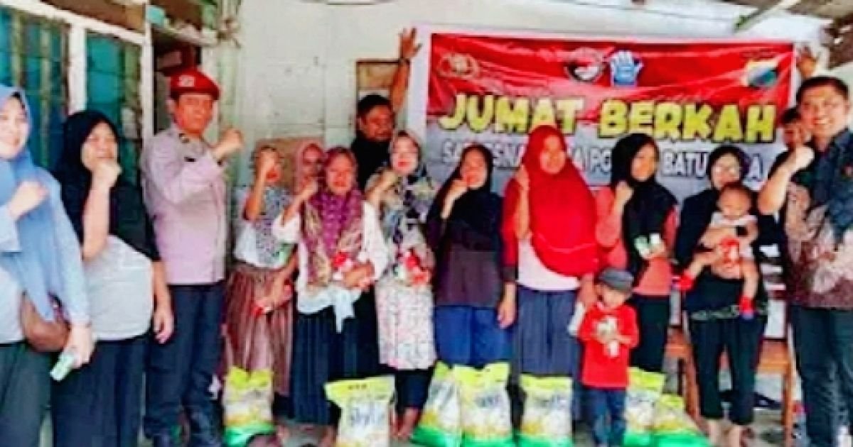 Satresnarkoba Polres Batu Bara Giat Jumat Berkah Di Desa Sumber Padi