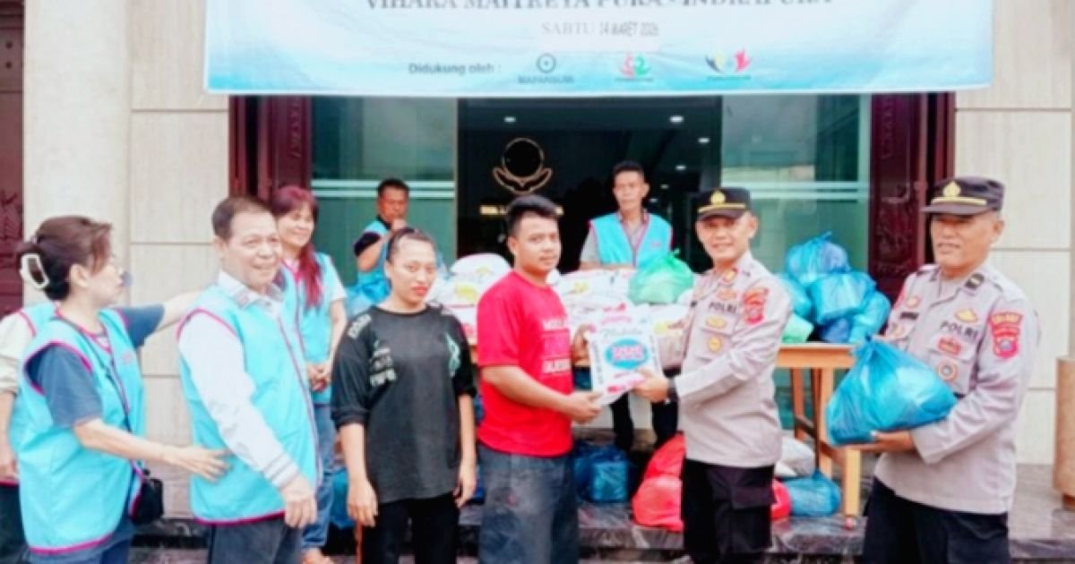 Jelang Hari Hari Raya Polsek  Indrapura Gandeng Paramita Foundation Berbagi  Paket Sembako Ke Masyarakat