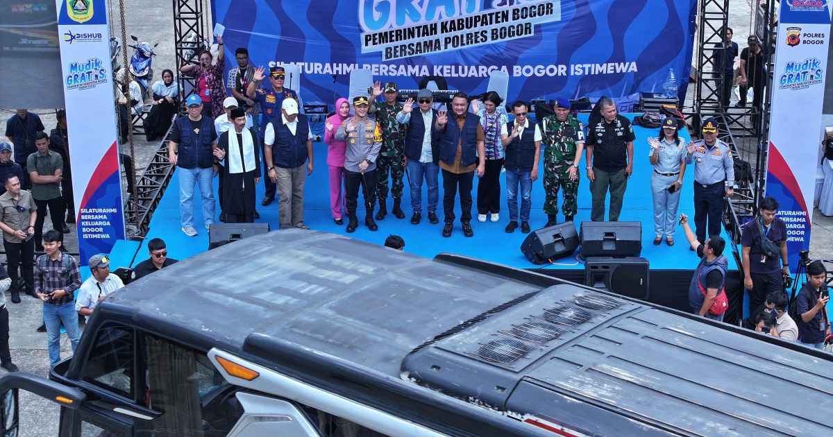Wujud Pelayanan dan Kepedulian untuk Warga,Bupati Bogor Lepas 77 Armada Mudik Gratis