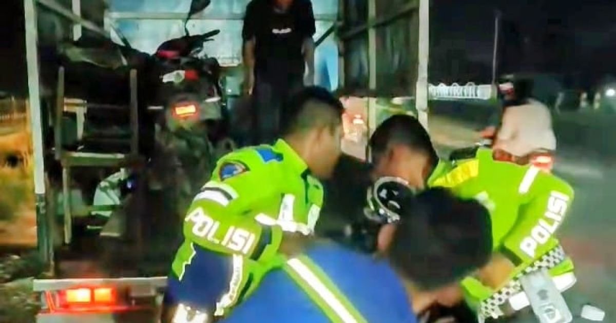 ‎3 Motor Tabrakan Beruntun di Jalinsum Batu Bara, 4 Orang Dilarikan ke Klinik