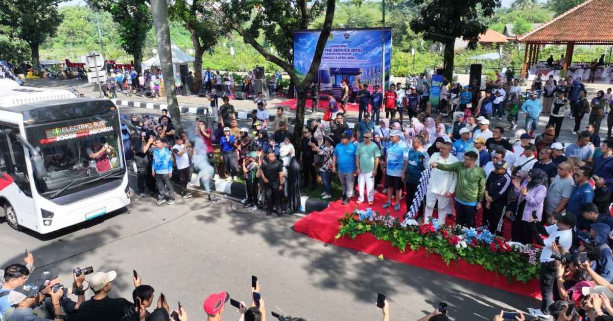Rudy Susmanto Luncurkan Bus Listrik, Dorong Transportasi Publik Ramah Lingkungan