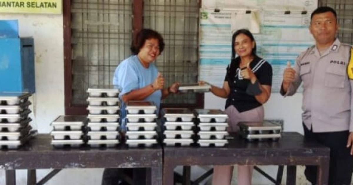 Bhabinkamtibmas Polsek Siantar Selatan Hadir Pendistribusian MBG Buat  Ibu Hamil dan Balita