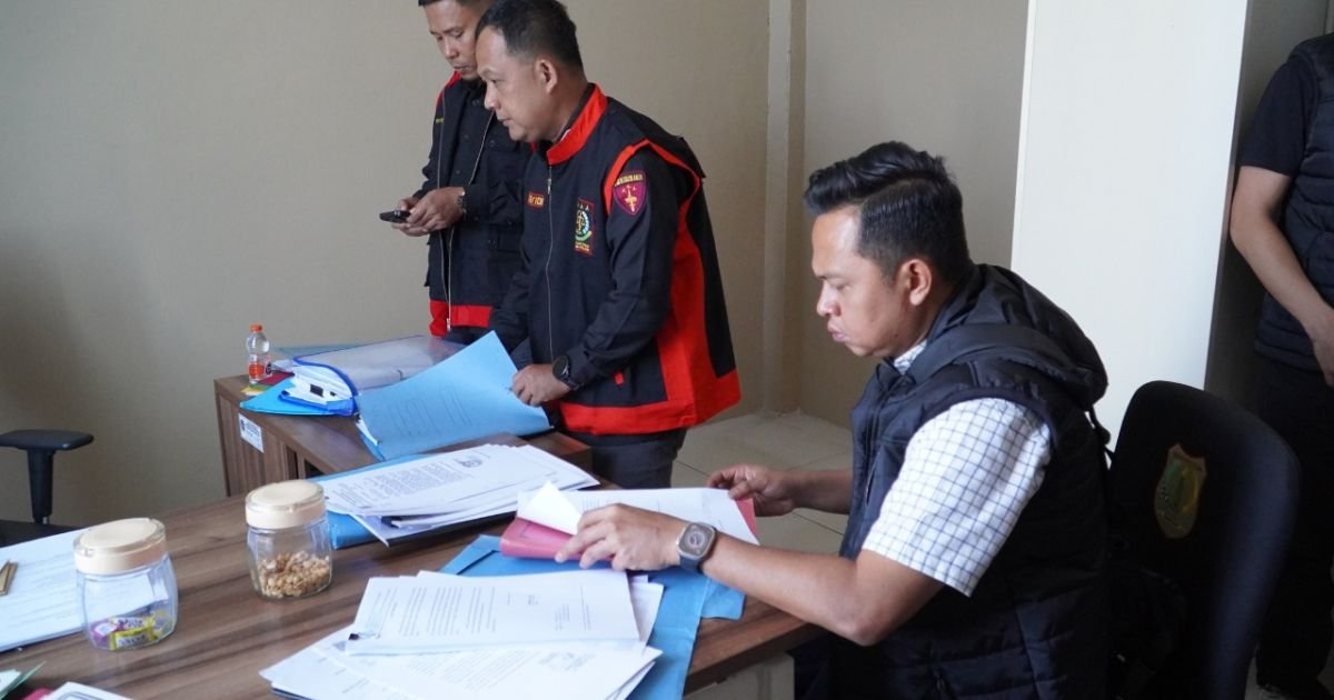 Mencekam..!!  Semakin Garang Kejati Sumsel Geledah Tiga Lokasi dalam Skandal Korupsi Pelayaran Sungai Lalan, Sita Barang Bukti Elektronik