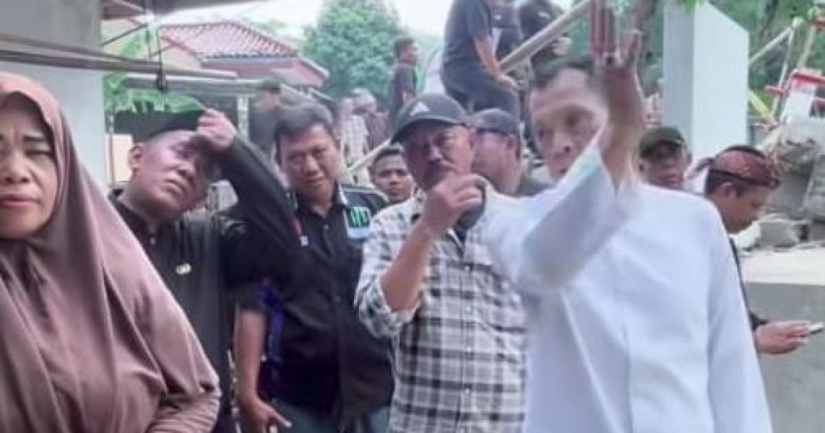 Wabup Jaro Ade Janjikan Penanganan Darurat,Jembatan Gobang Rumpin Ambruk