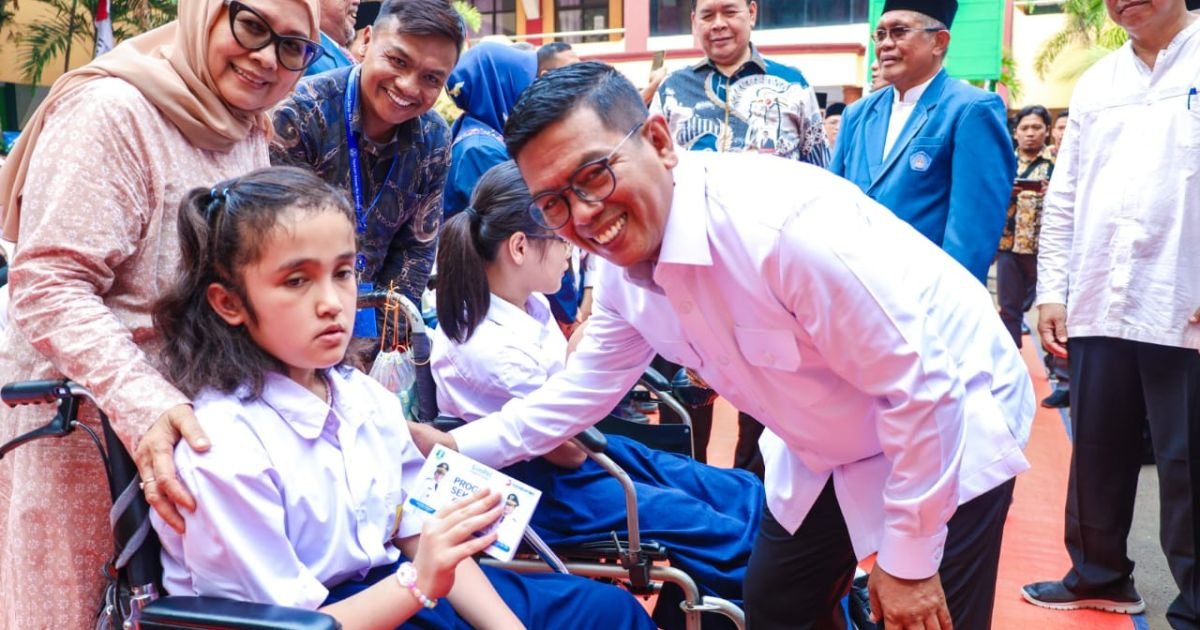 Gubernur Banten Raih KWP Awards, Egi Hendrawan: Kerja Nyata Andra Soni untuk Pendidikan