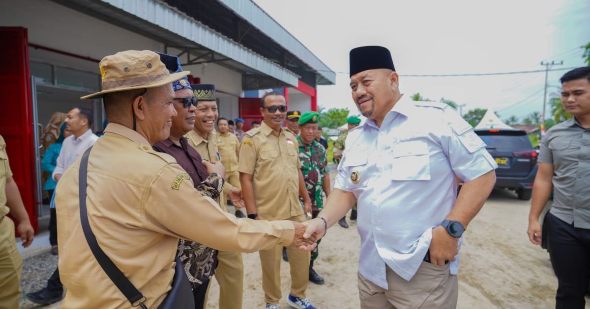 Pastikan Pelayanan Optimal, Bupati Baharuddin Tinjau Pelaksanaan Berlayar di Kecamatan Talawi