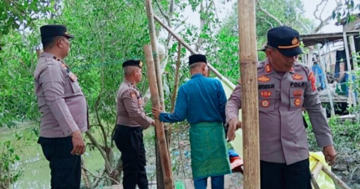 Polsek Talawi Polres Batu Bara Dan Masyarakat Grebek Sarang Narkoba