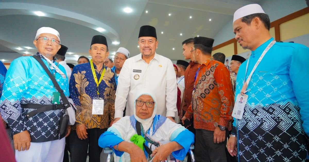 Bupati Batu Bara Lepas Keberangkatan Jemaah Calon Haji Batu Bara ke Tanah Suci