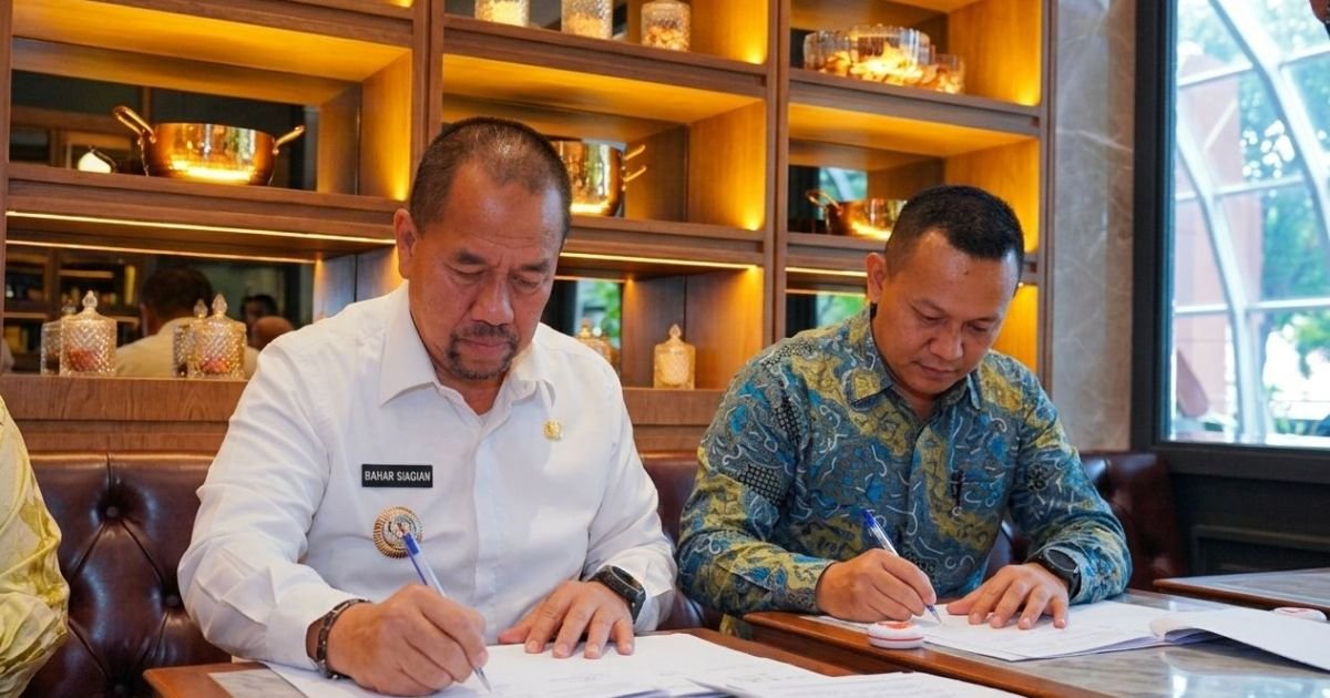 Bupati Batu Bara Teken Hibah Lahan HGU untuk Pembangunan Tempat Pengolahan Sampah Terpadu