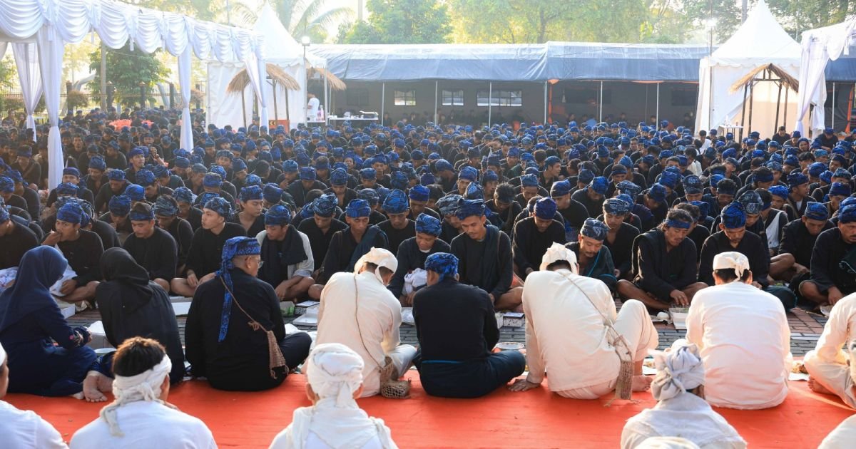 Gubernur Andra Soni Sarapan Bersama Warga Baduy di Seba 2026