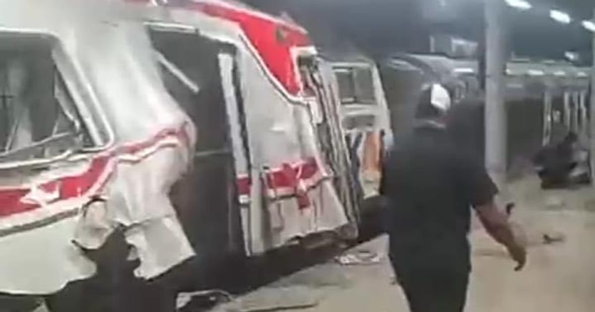 Tabrakan Kereta di Bekasi Timur, Commuter Line Tertabrak KA Jarak Jauh