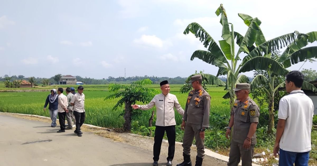 Dukung Program Bogor ASRI, Pemerintahan Kecamatan Cariu Rutinkan Penanaman Pohon