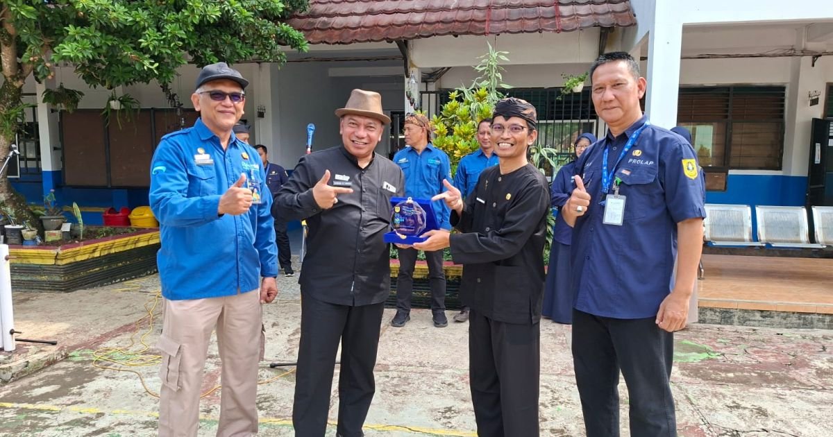 Diskominfo Bogor Perkuat Literasi Pelajar Melalui Program OB Van Teman FM Goes To School