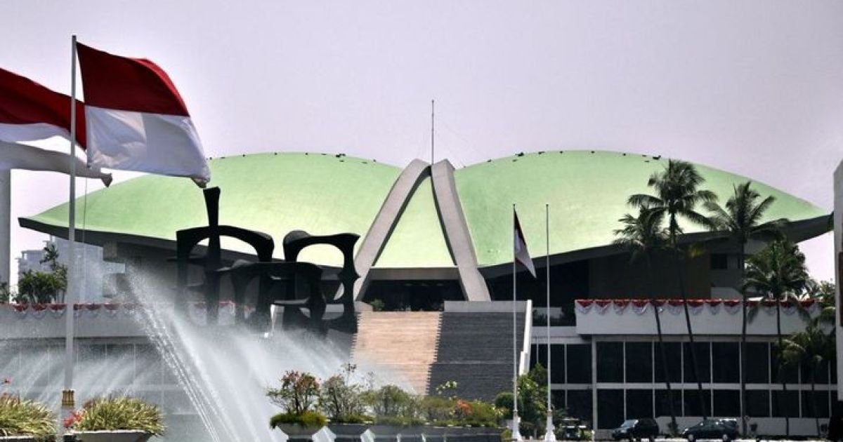 Aksi Tunggal di Gedung DPR RI Warnai Hari Buruh Internasional 2026