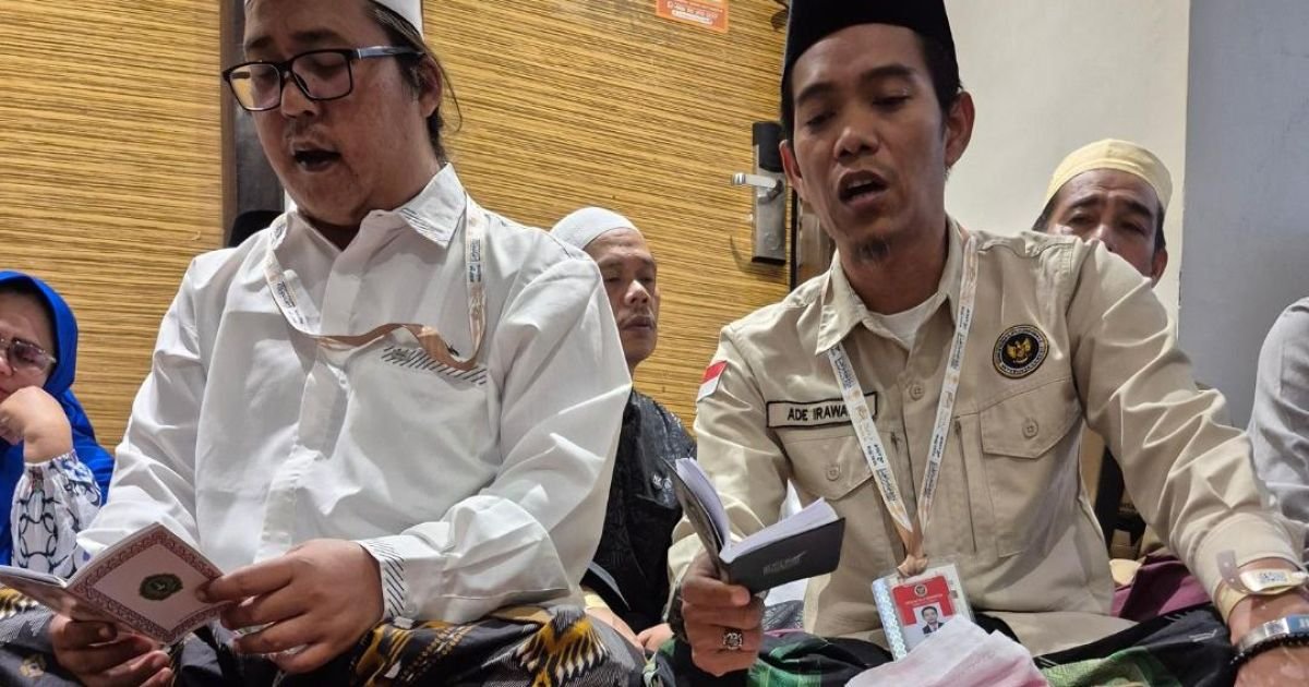 Potret Air Zamzam, Doa, dan Yasinan : Potret Calhaj Bogor di Tanah Suci
