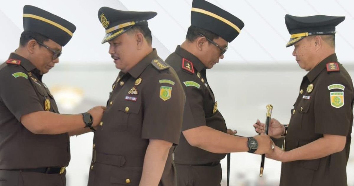 Ket  Foto  : Kepala Kejaksaan Tinggi Aceh, Yudi Triadi,Resmi Melantik dan Mengambil Sumpah Jabatan Sejumlah Pejabat Eselon III di Lingkungan Kejaksaan Tinggi Aceh, Kamis (7/5/2026)