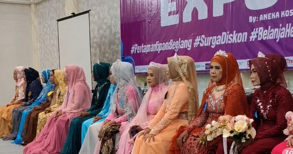 Nenek-Nenek Glowing di Beauty Class Expo Srizky Pandeglang, Bikin Pengunjung Heboh