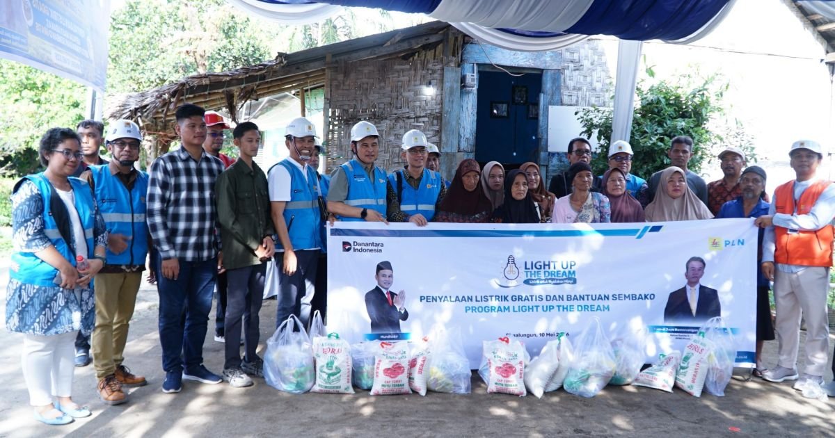 PLN UP3 Pematangsiantar Nyalakan Harapan Lewat Program Light Up The Dream dan Penyaluran Sembako