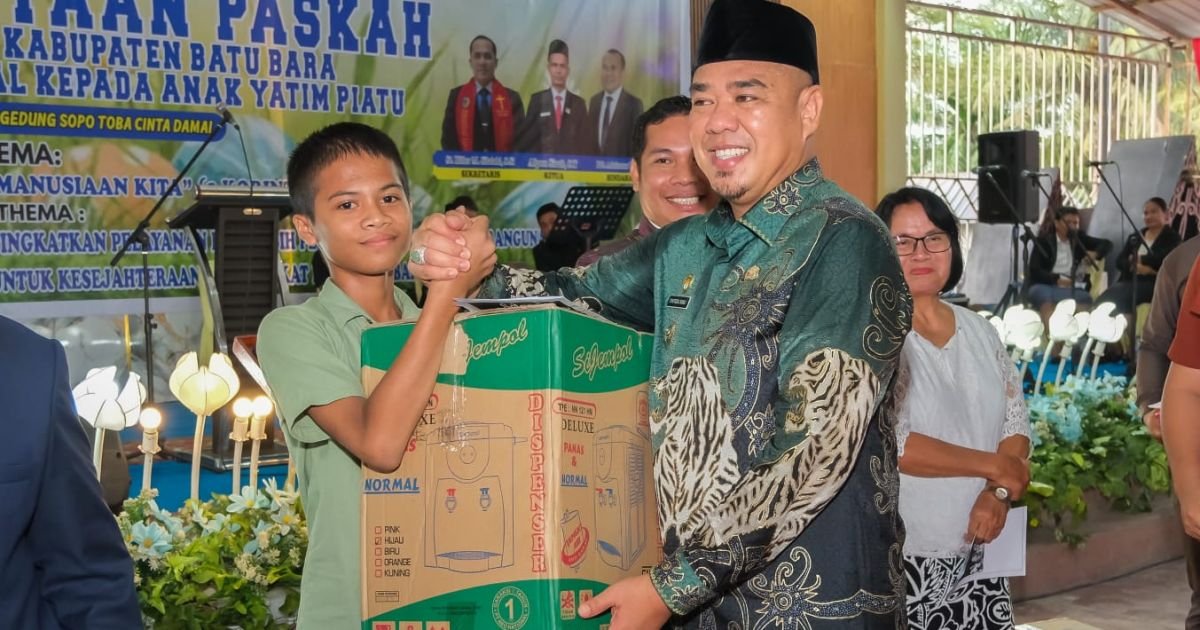 Wakil Bupati Syafrizal Hadiri Perayaan Paskah Oikumene Tahun 2026, Serahkan 100 Paket Sembako Untuk Anak Yatim Piatu
