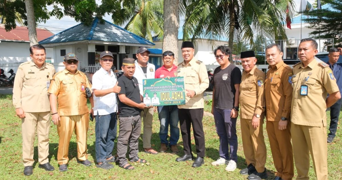 Sambut Hari Raya Idul Adha, Bupati dan Wakil Bupati Batu Bara Serahkan 61 Ekor Sapi Qurban