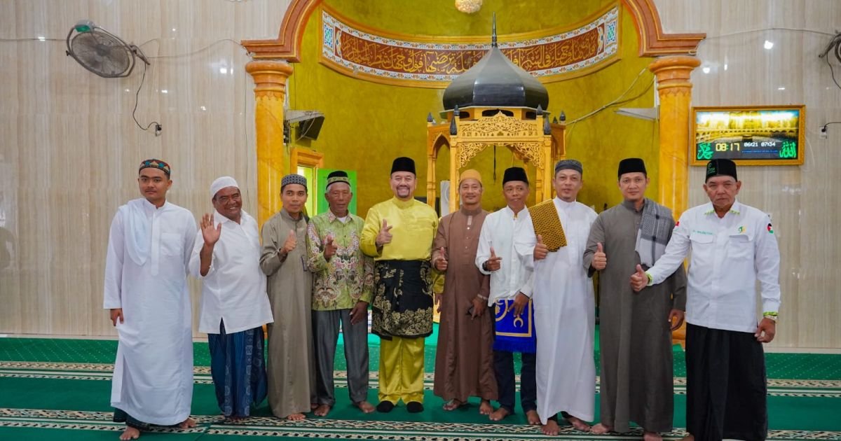Bupati Dan Wakil Bupati Batu Bara Laksanakan Sholat Idul Adha di Masjid Raya An-Nur Tanjung Tiram
