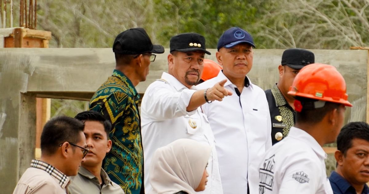 Bupati Batu Bara Pimpin Penanaman Mangrove dan Tinjau Pembangunan Kawasan Nelayan Modern