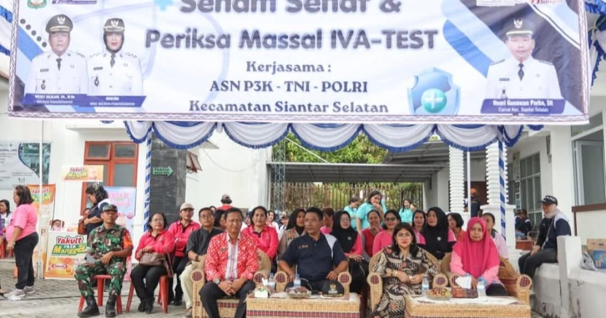 Ketua TP PKK Ny Liswati Tinjau Pemeriksaan Massal IVA Test di Puskesmas Martimbang