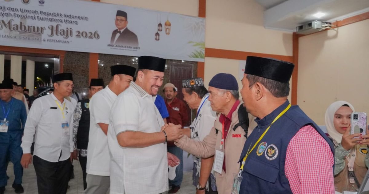 Bupati Batu Bara Sambut Kepulangan Jemaah Haji Kloter 4, Doakan Seluruh Jemaah Menjadi Haji Mabrur