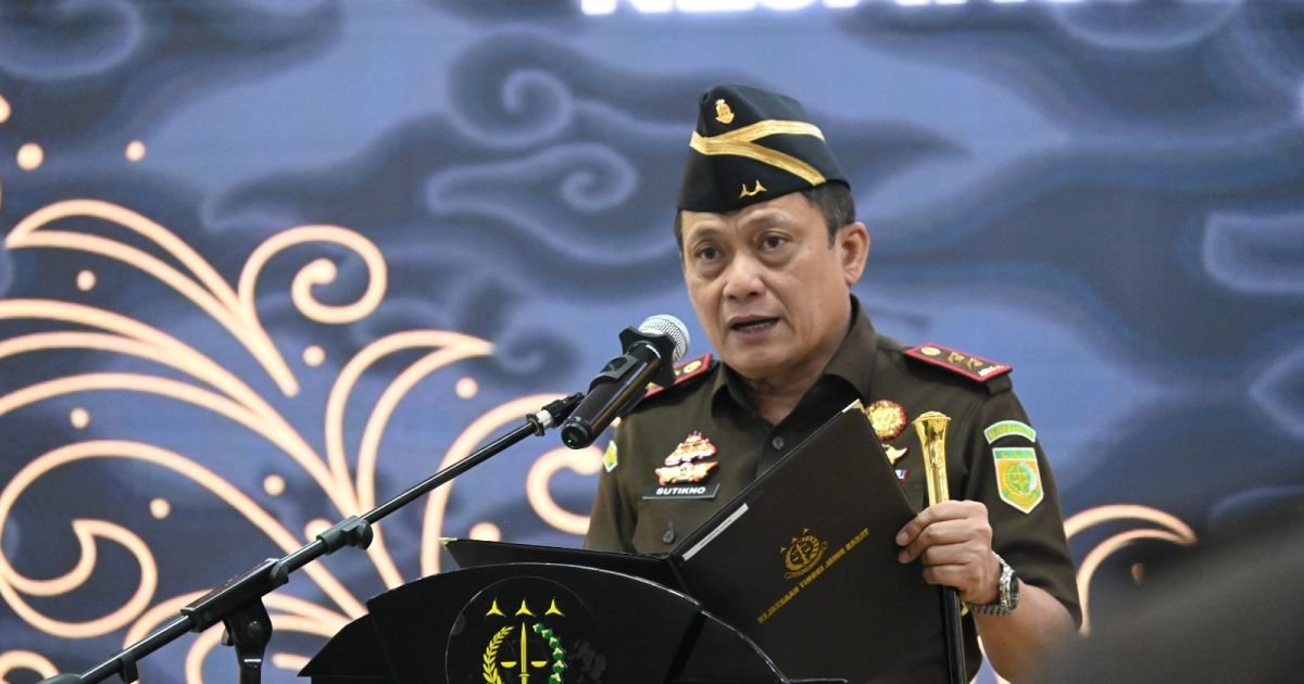 Kejati Jabar Lantik Kepala Kejaksaan Negeri Kabupaten Sukabumi dan Kordinator Pada Kejaksaan Tinggi Jawa Barat