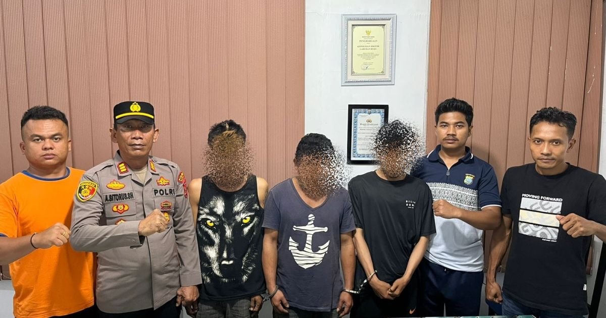 Seorang  Pria Terduga Pengedar Narkoba dan 2 Pembeli di Tanjung Tiram Diamankan Reskrim Polsek Talawi .