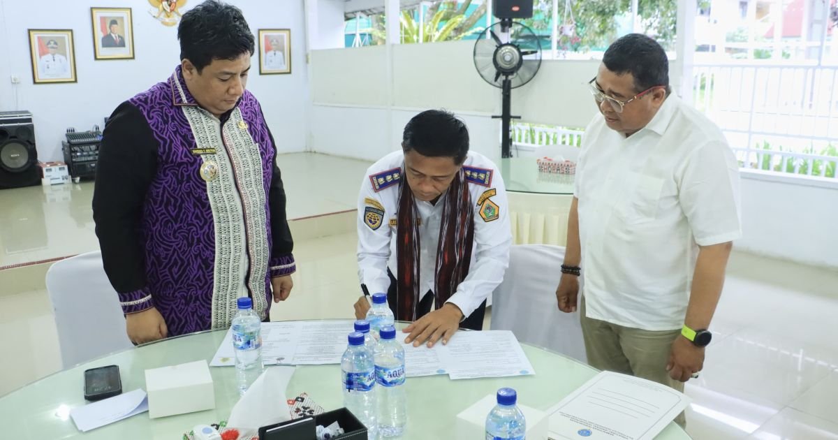 Pemkab Samosir Terima Hibah Tiga Dermaga dari Kementerian Perhubungan RI