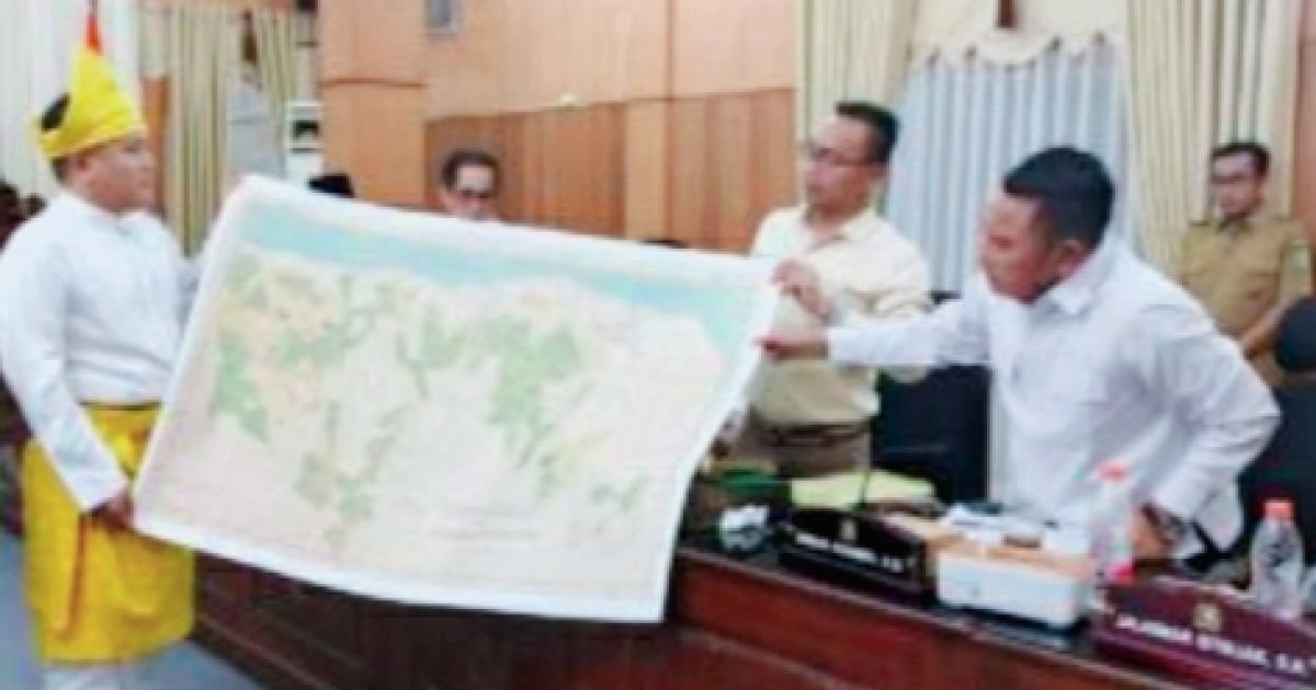 Rapat Perdana Pansus Plasma PD IWO  Batu Bara Kumpulkan Data Bersama Dzuriat Kedatukan Lima Puluh Bersama DPRD