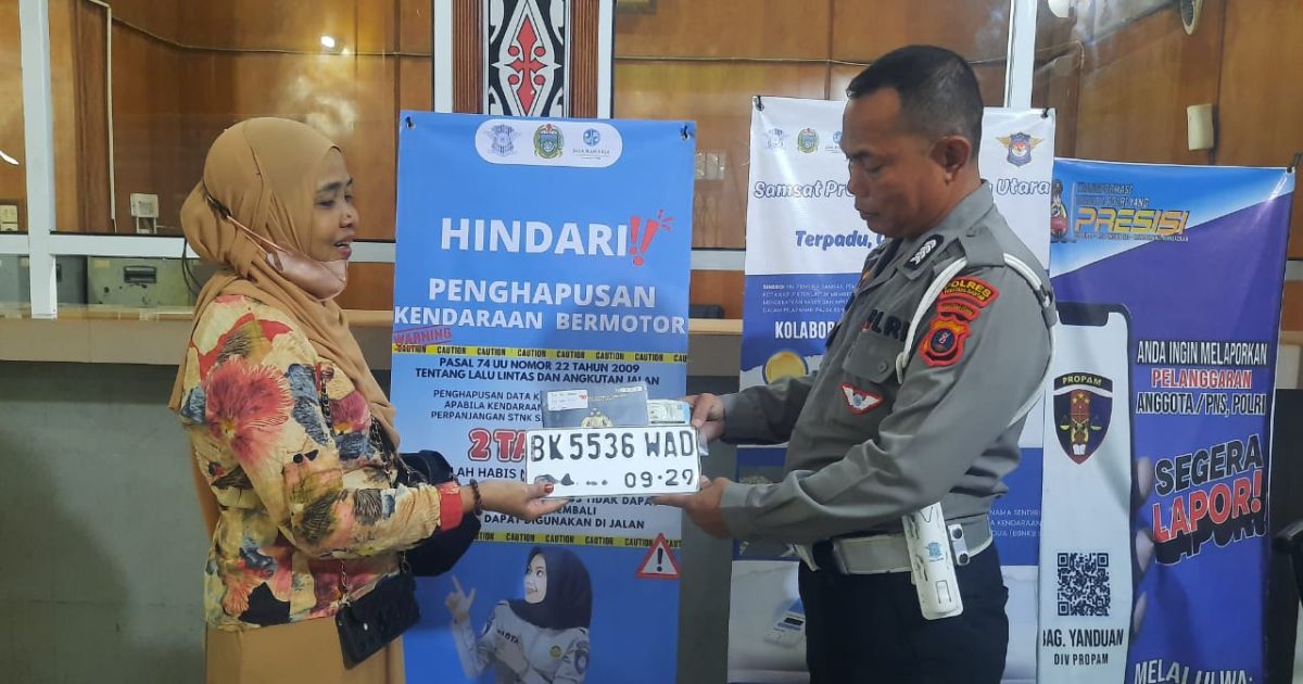 Apresiasi Taat Pajak,Satlantas Polres Pematang Siantar Memberikan Reward Kepada Masyarakat