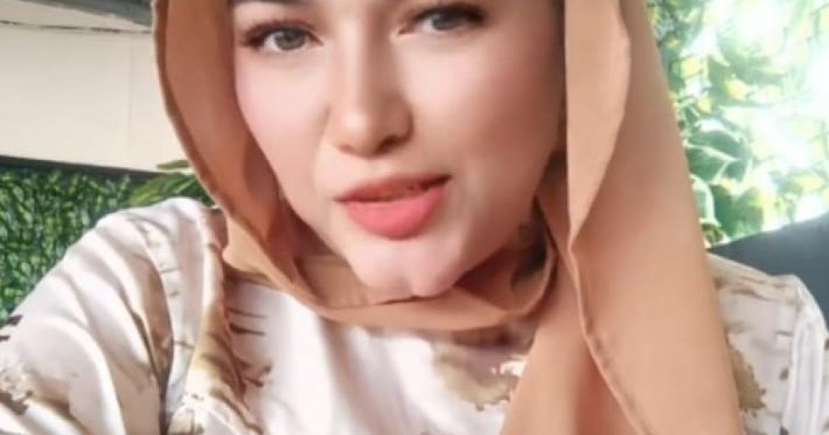 Ketua PPHSI Buka Hijab Lawan Kanker Tiroid
