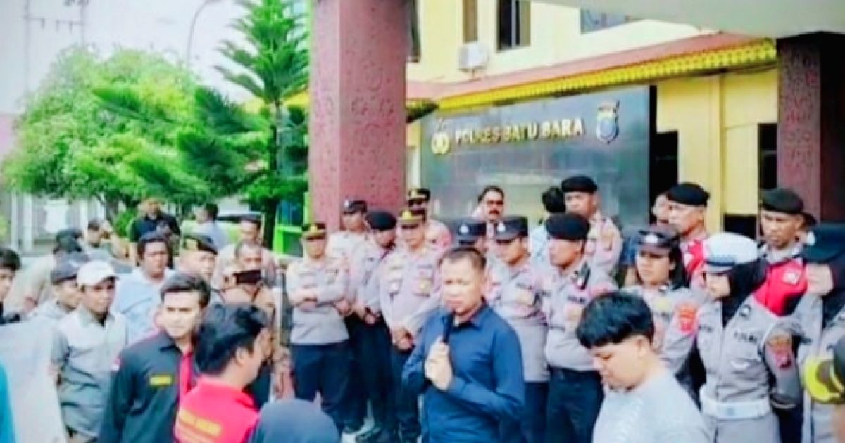 Massa FMPP Sumut Demo Polres Batu Bara Minta Keadilan, Penasehat YLBH 88 Medan Cab. Batu Bara: &quot;Udah Adil Itu&quot;!