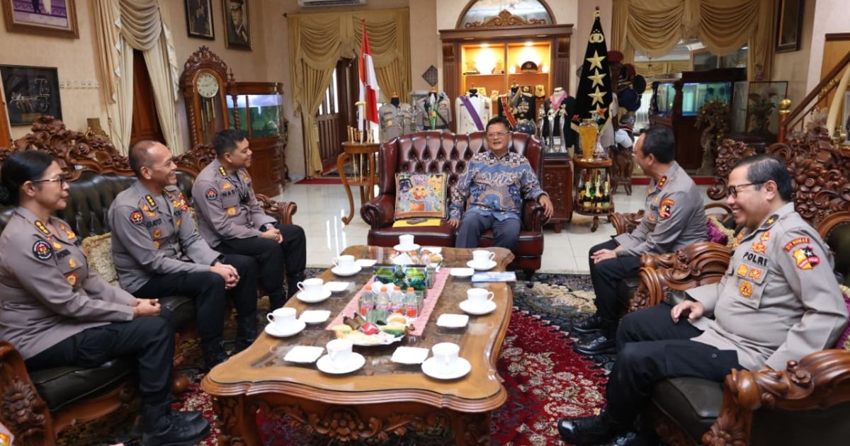 Jajaran Divhumas Polri Laksanakan Anjangsana ke Jend. Pol (Purn) Da&#039;i Bachtiar