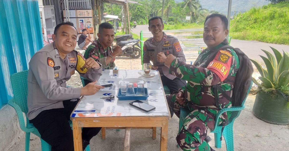 TNI  -  Polri Kawal Ribuan Pembagian MBG Di Sekolah Wilayah Kecamatan Sukajaya