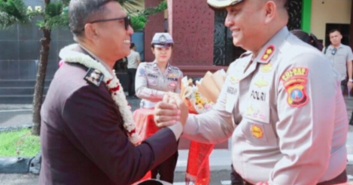 Dua Pejabat Polres Batu Bara Menjalani Proses Wisuda Purna Bakti